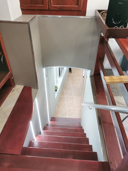 Modern LED világítás a folyosón (Utána)