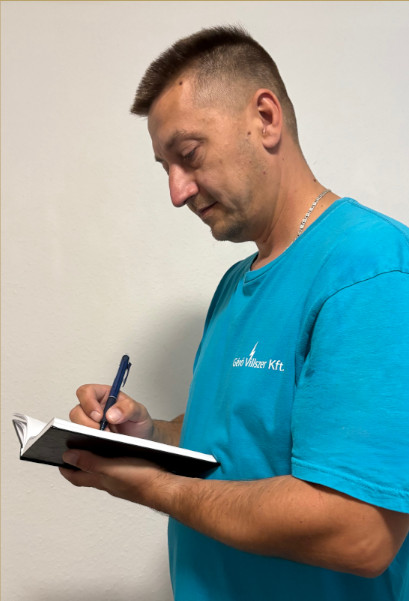 Géró Attila, a Géró Villszer Kft. alapítója, regisztrált villanyszerelő